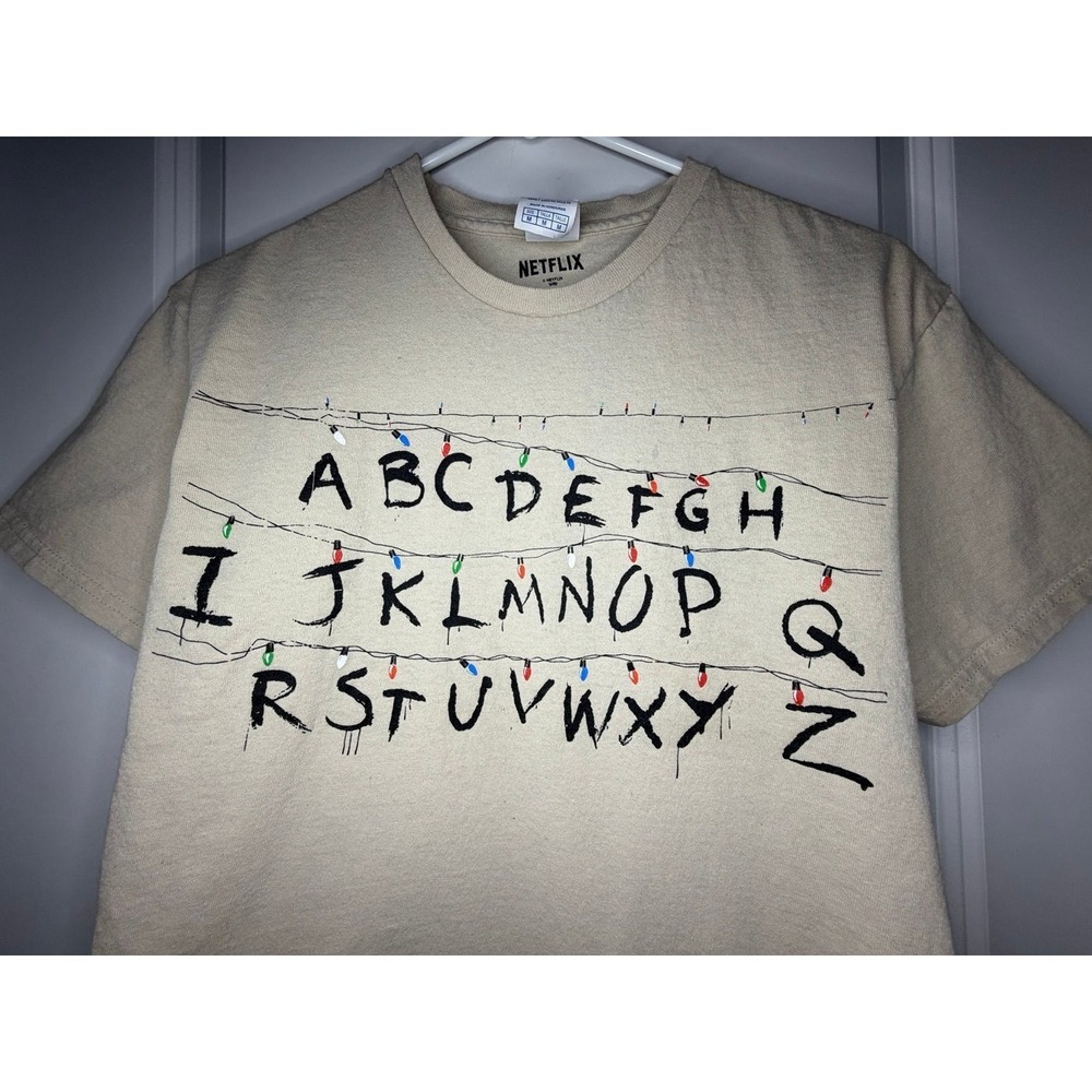 Netflix Stranger Things Alphabet Lights Graphic T-Shirt Sz Mens Medium NWOT